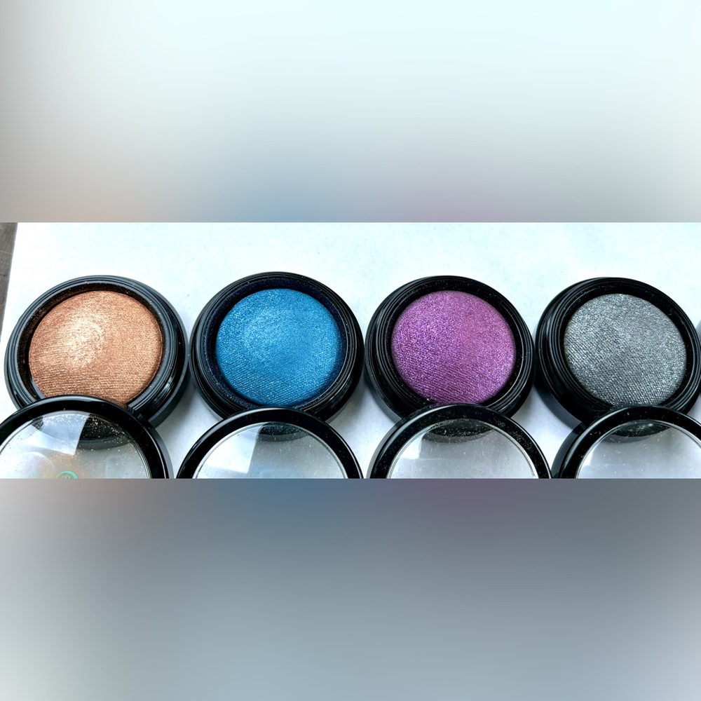❗️SALE❗️4/$15* Vincent Longo Wet Diamond Eyeshadow - Various Shades